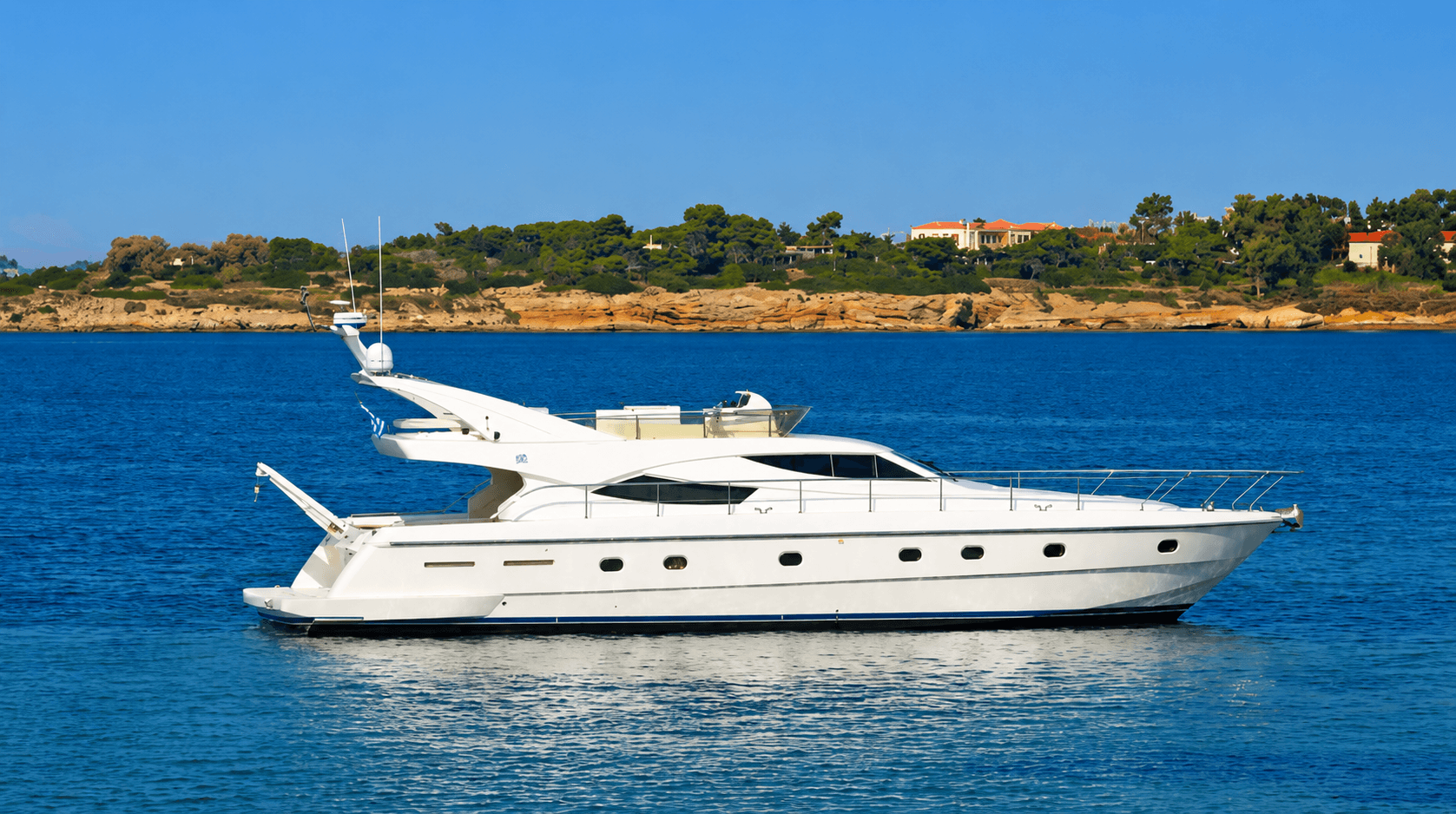 FERRETTI 620